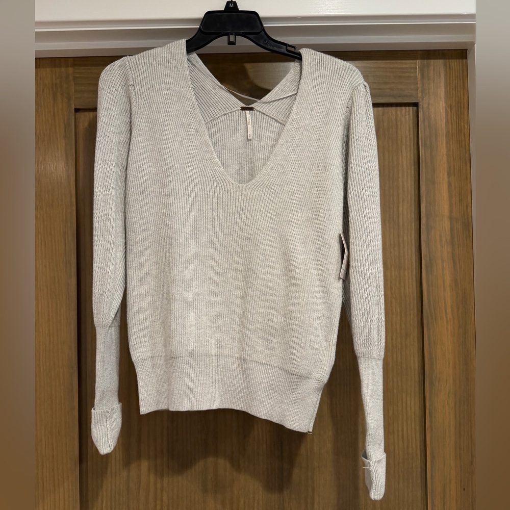 ‼️24hr SALE ‼️ NWT FREE PEOPLE Elegant Gray Women's Sweater